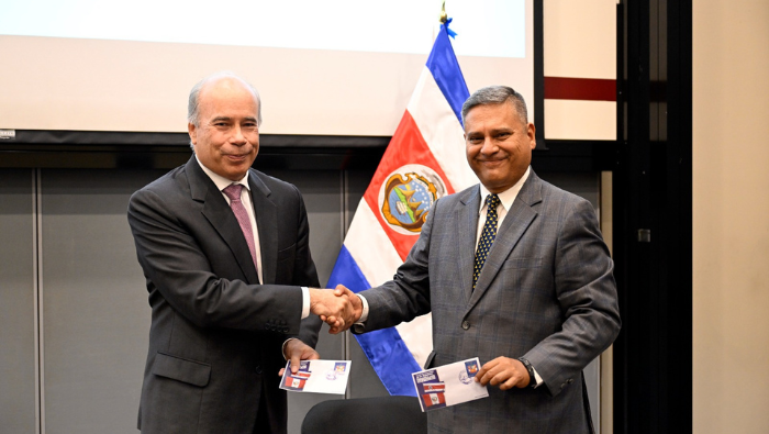 Presentan matasello por el 173° aniversario de los vínculos diplomáticos Perú-Costa Rica