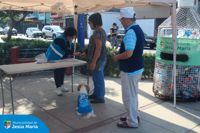 Continuamos llevando salud a los engreídos de 4 patas  con nuestra campaña veterinaria gratuita. 
Agradecemos a todos los vecinos que se sumaron a esta importante actividad en el Parque Huiracocha y escucharon atentamente las recomendaciones para el cuidado de su fiel amigo,  Además sus mascotas recibieron consulta médica, desparasitación y otros servicios gratuitos.
