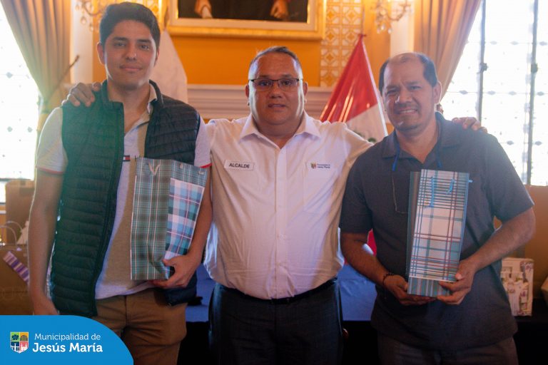 Desde la Municipalidad de Jesús María, celebramos a todas nuestras secretarias con un emotivo agasajo lleno de alegría y gratitud. Reconocemos su esfuerzo diario, su profesionalismo y el valioso apoyo que brindan en cada tarea.
Gracias por ser un pilar fundamental de nuestra gran familia municipal.