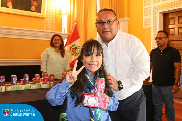 Celebramos con gran orgullo un año más de vida de este grupo emblemático, fundado por la Municipalidad de Jesús María.
En esta ocasión, rendimos un merecido homenaje a sus fundadores y a todos los integrantes, niños, jóvenes y adultos que, con su entrega y valores, siguen llevando con honor el espíritu scout. 🏕️✨
¡Gracias por su compromiso y por fortalecer el espíritu de comunidad en nuestro distrito!