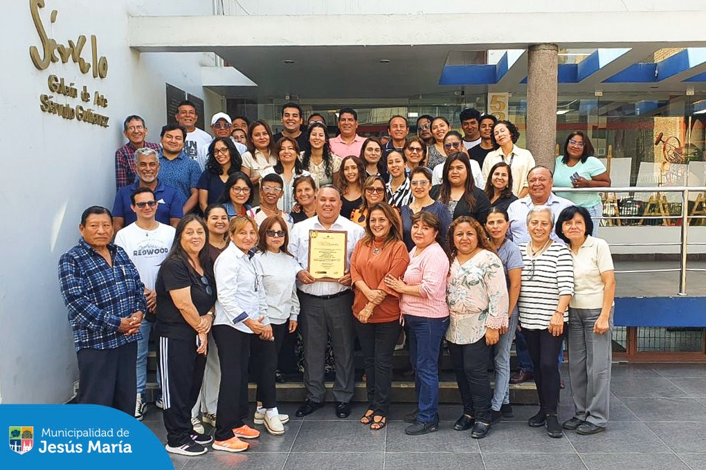 La Municipalidad de Jesús María ha sido reconocida con el Premio Nacional Sello Municipal 2025 – Nivel ORO, un logro que refleja el esfuerzo, compromiso y excelencia de nuestro equipo técnico.
Este importante reconocimiento, otorgado por el Ministerio de Desarrollo e Inclusión Social, reafirma nuestro compromiso de construir una gestión pública eficiente, cercana y que mejora la calidad de vida de todos nuestros vecinos.