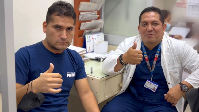 Cirugía de alto riesgo, salvamos vida de conductor de bus herido por proyectil de arma de fuego