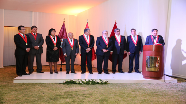 Ceremonia por décimonoveno aniversario del TC en sede institucional de Arequipa