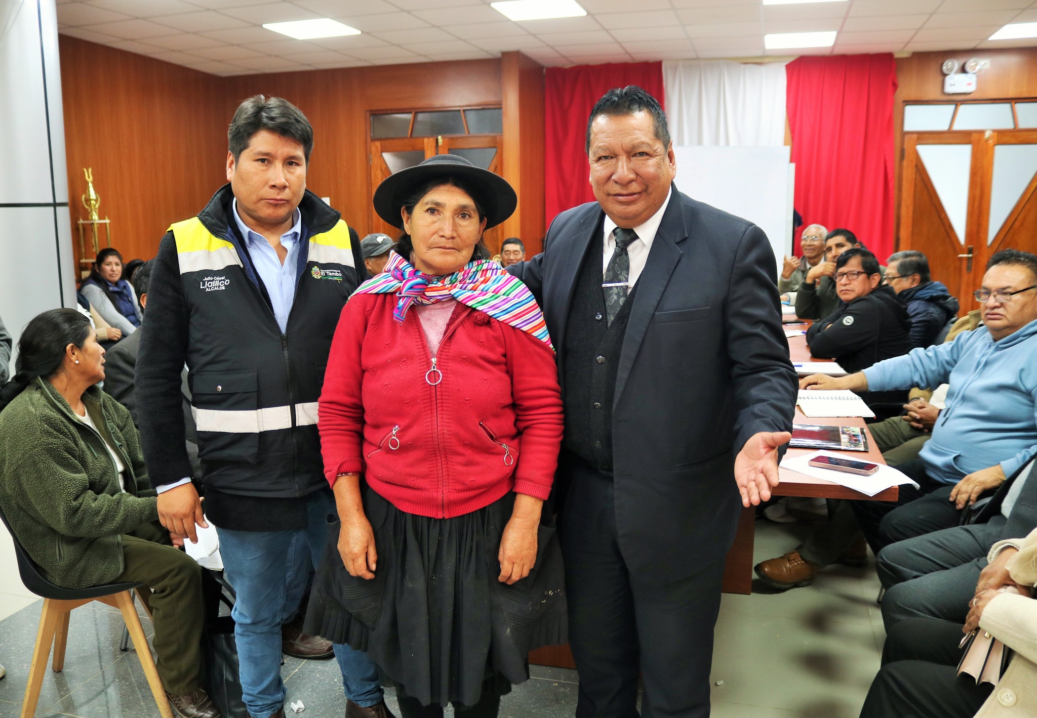 Madre de familia cede terreno para hacer realidad la nueva Av. La Esperanza en El Tambo