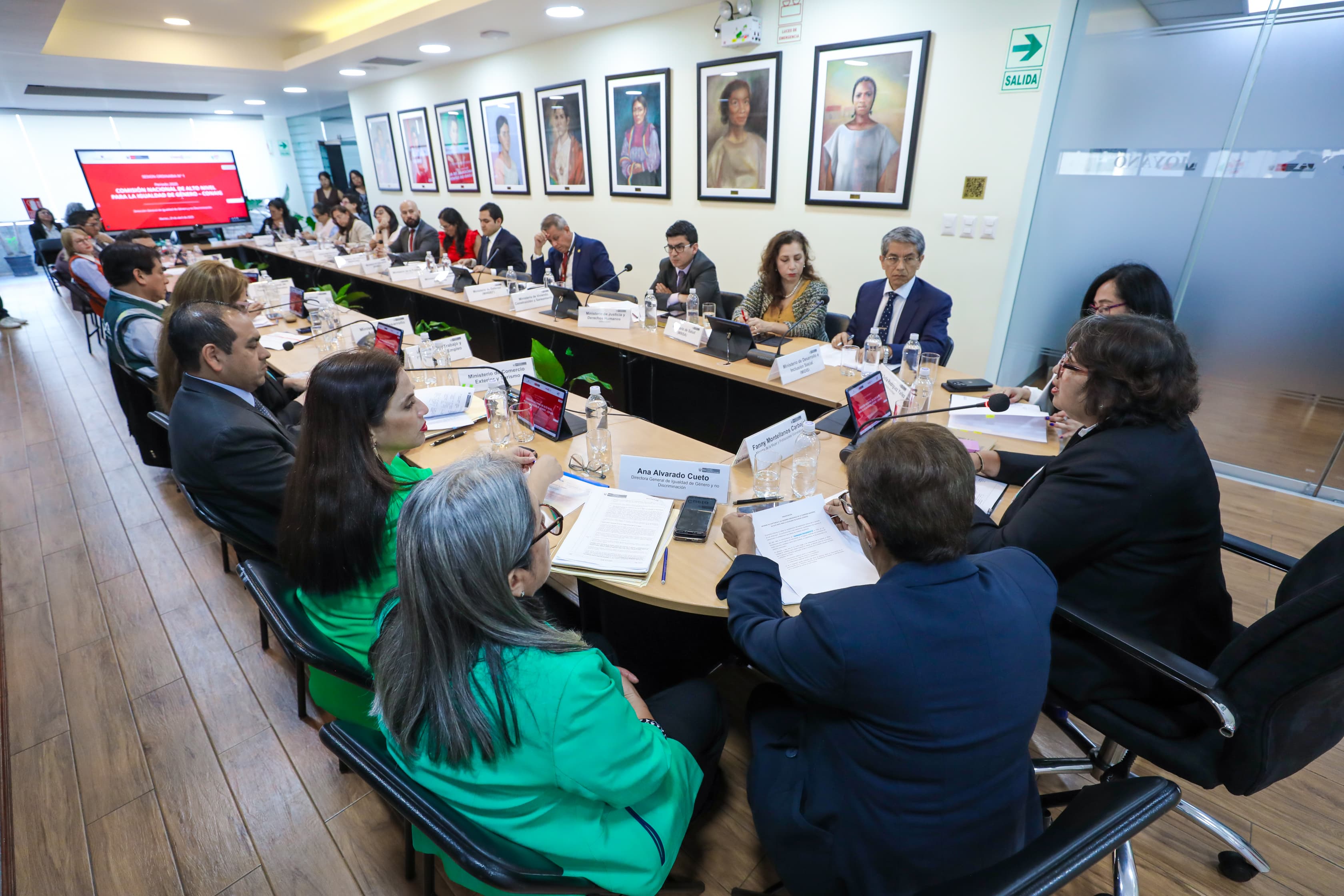 MIMP lidera reunión multisectorial donde se aprobaron medidas para garantizar igualdad entre mujeres y hombres