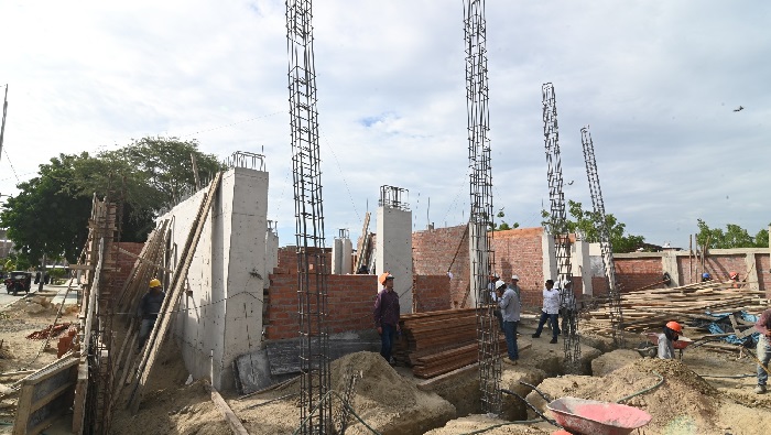 Reconstrucción de colegio