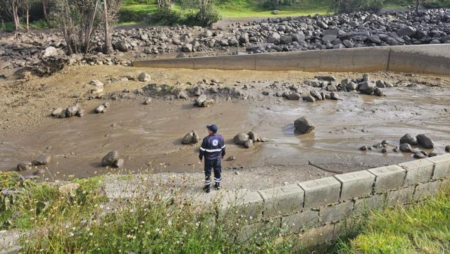Minsa: brigadistas de intervención inicial y personal de salud atienden a personas afectadas por desborde de río en Áncash