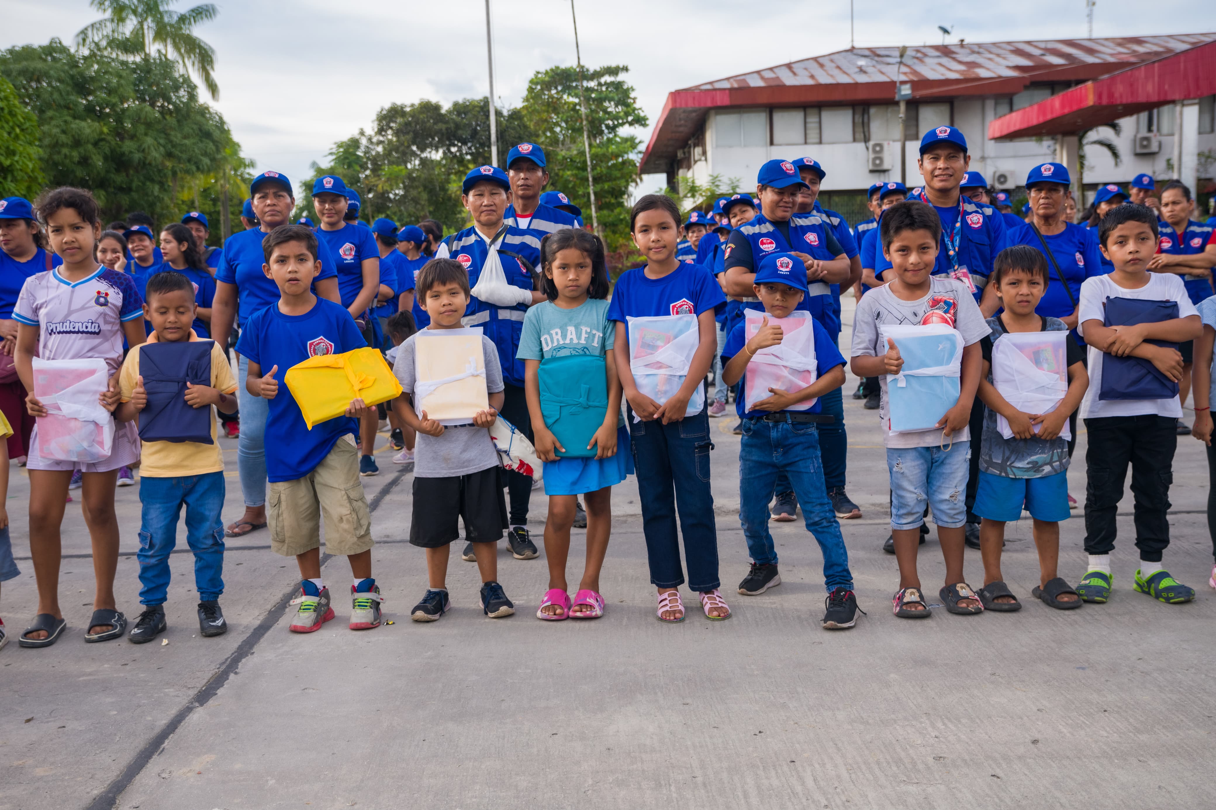 Gorel entrega 350 kits escolares a la Asociación Civil "Los Jaguares".
