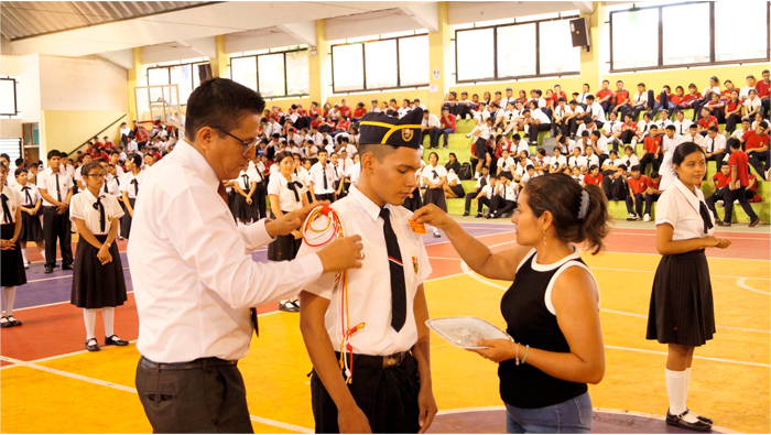 Juramentan promotores escolares de la I.E JimΓ©nez Pimentel.