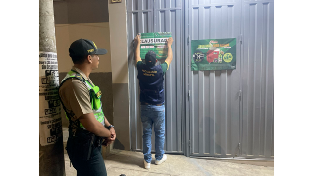 Clausuran empresa que comercializa y almacena alimentos. 