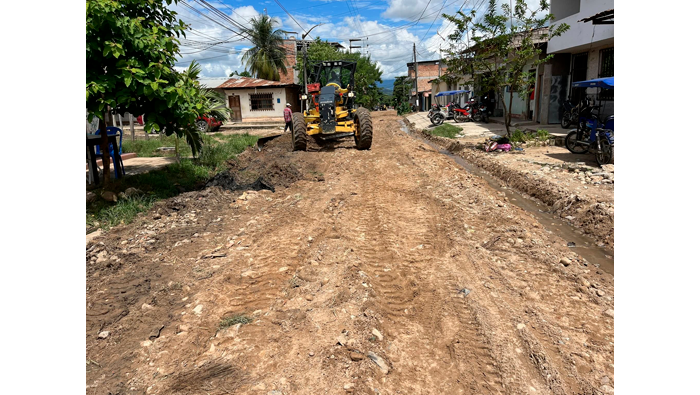 Mejoramiento de vΓa en el Jr. Miraflores Cdra. 03 y 04 y Jr. Ucayali Cdra. 02 - Barrio Huayco.