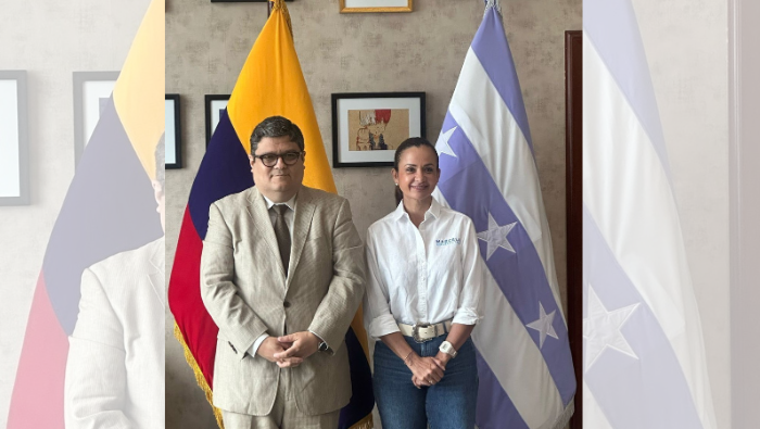 Cónsul peruano en Guayaquil fortalece lazos de amistad con prefecta del Guayas