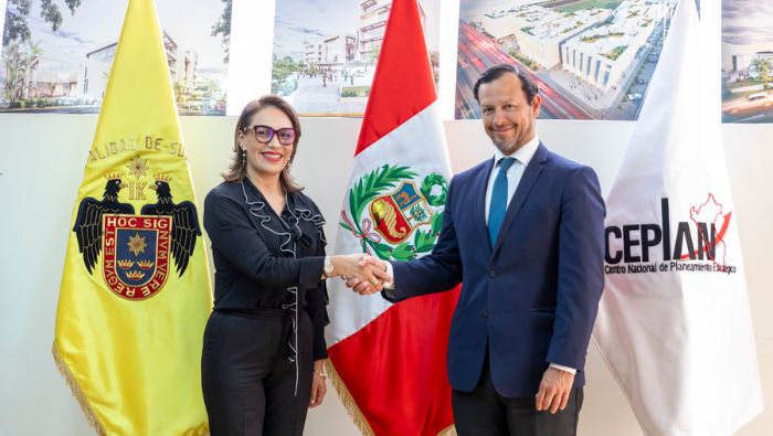 Presidente del Ceplan y alcaldesa de Surquillo