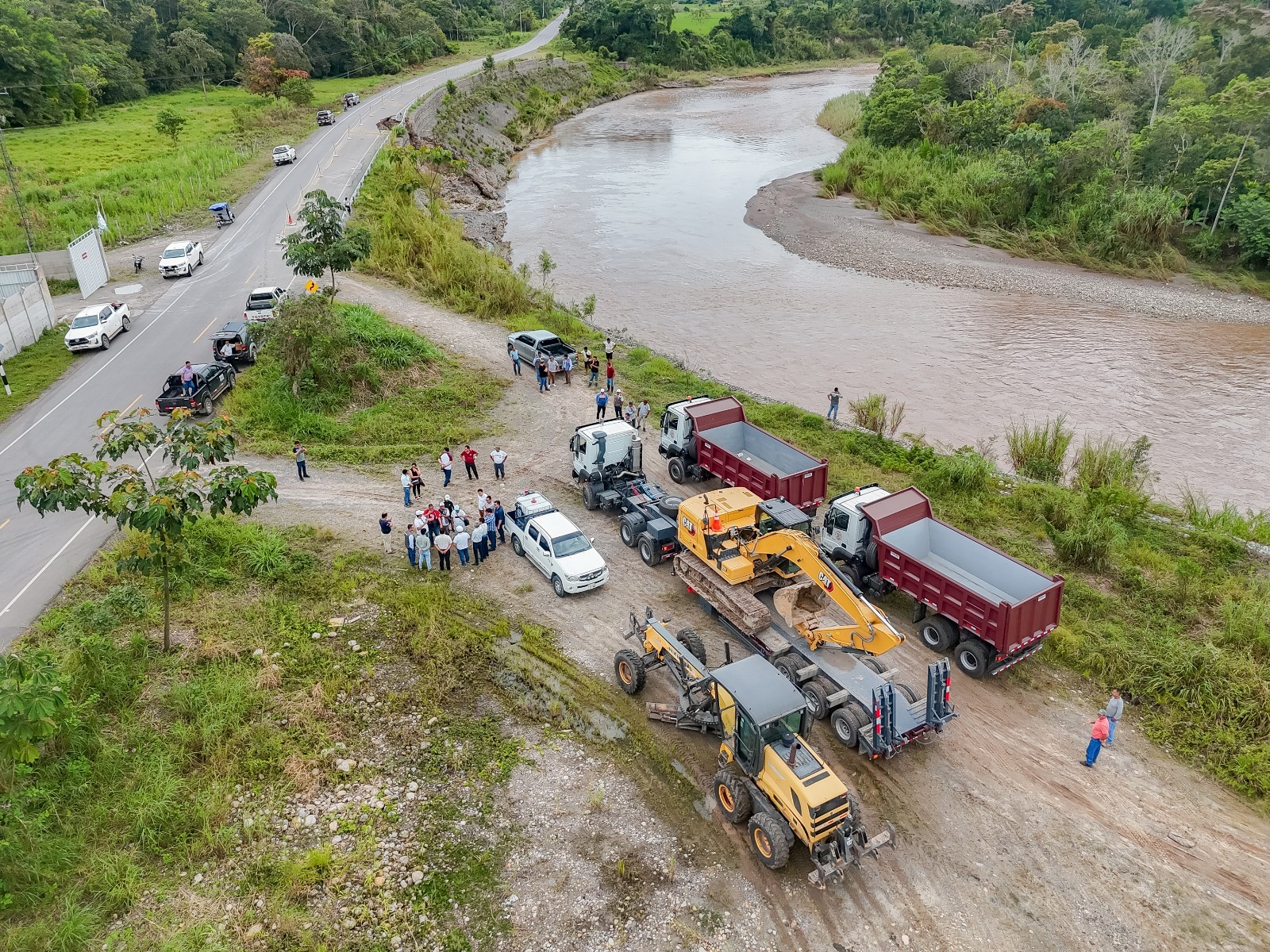 Tras las intensas lluvias y el incremento del caudal del río Tónchima, que afectaron seriamente la vía de acceso al distrito de Yorongos