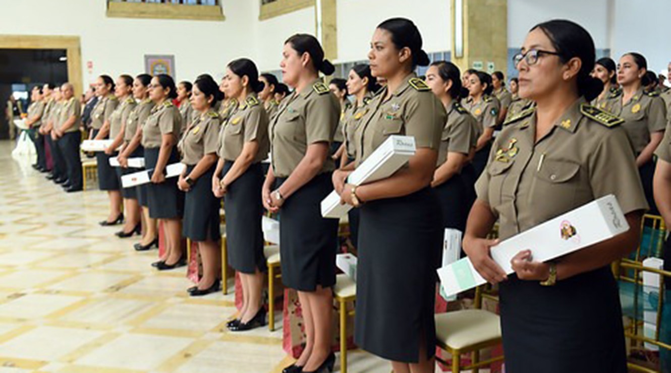 día de la mujer policía peruana2