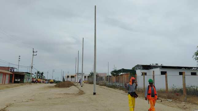 GORE apuesta por obras con uso de energía solar para mejorar la calidad de vida de vecinos en 9 sectores de La Matanza, Sullana y Castilla