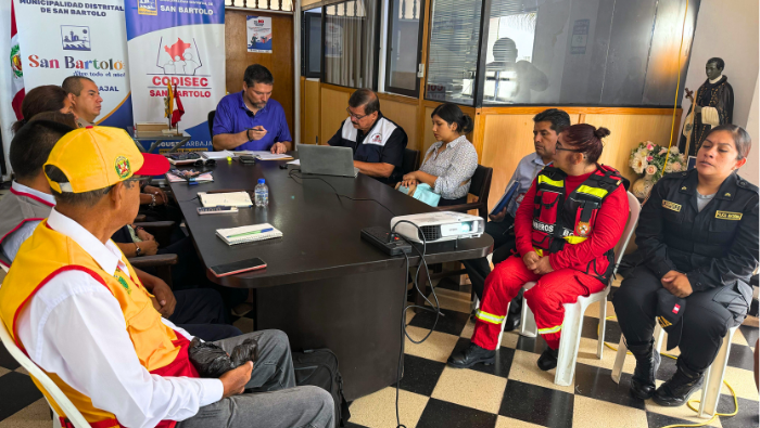 Se desarrolló la Primera Consulta Pública de Seguridad Ciudadana y se entregaron 16 radios al Serenazgo para mejorar la respuesta ante emergencias.