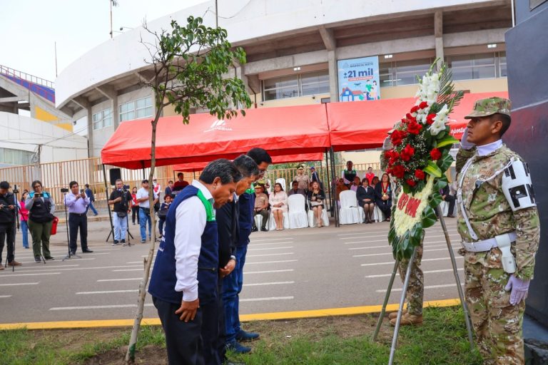 La Municipalidad Provincial de Mariscal Nieto reafirma su compromiso con la cultura y la historia de Moquegua al rendir homenaje a la ilustre escritora Mercedes Cabello de Carbonera en el 183.° aniversario de su natalicio.