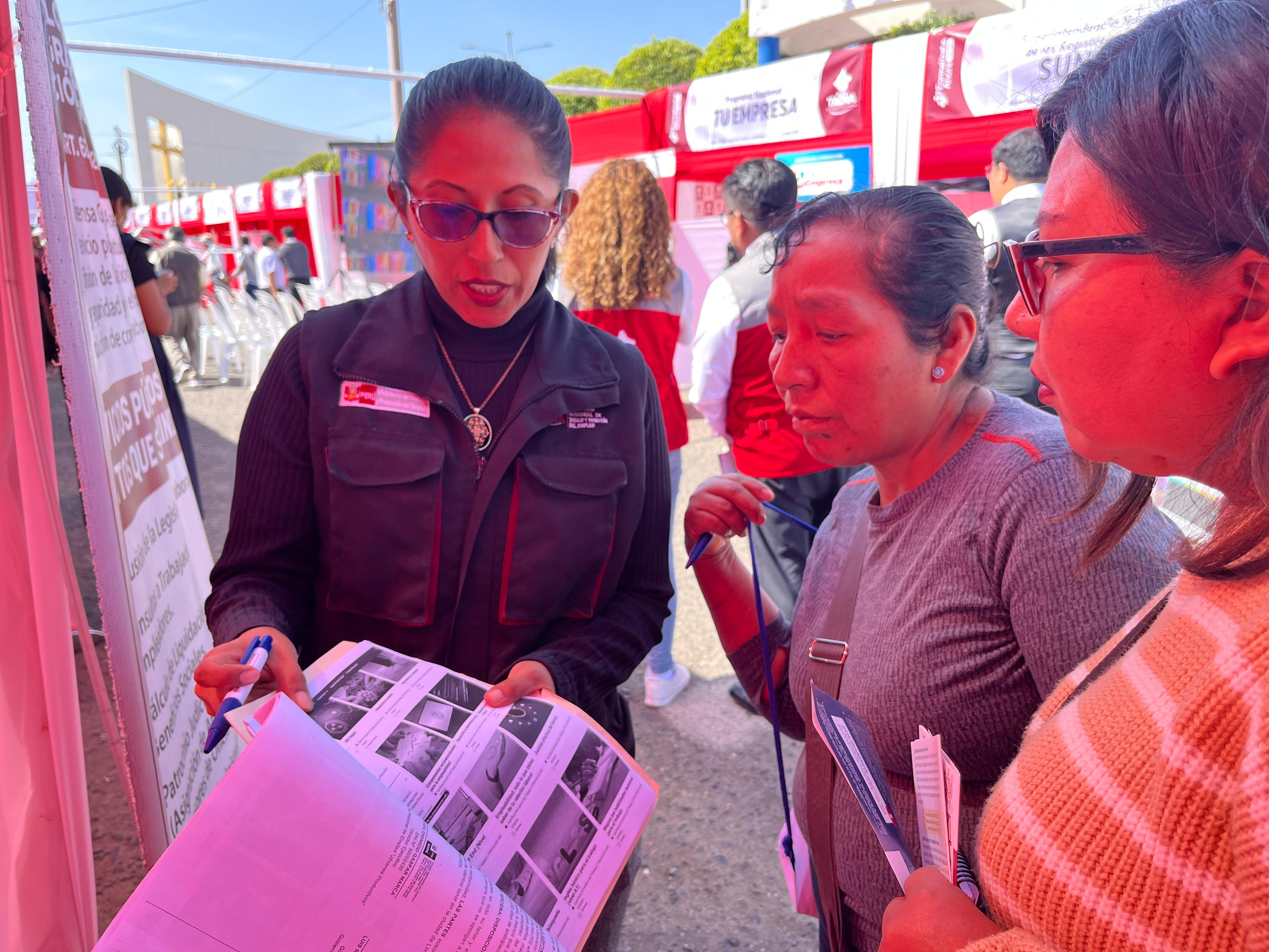 Más de 300 personas participaron en la Gran Feria “Juntos por la Formalización"