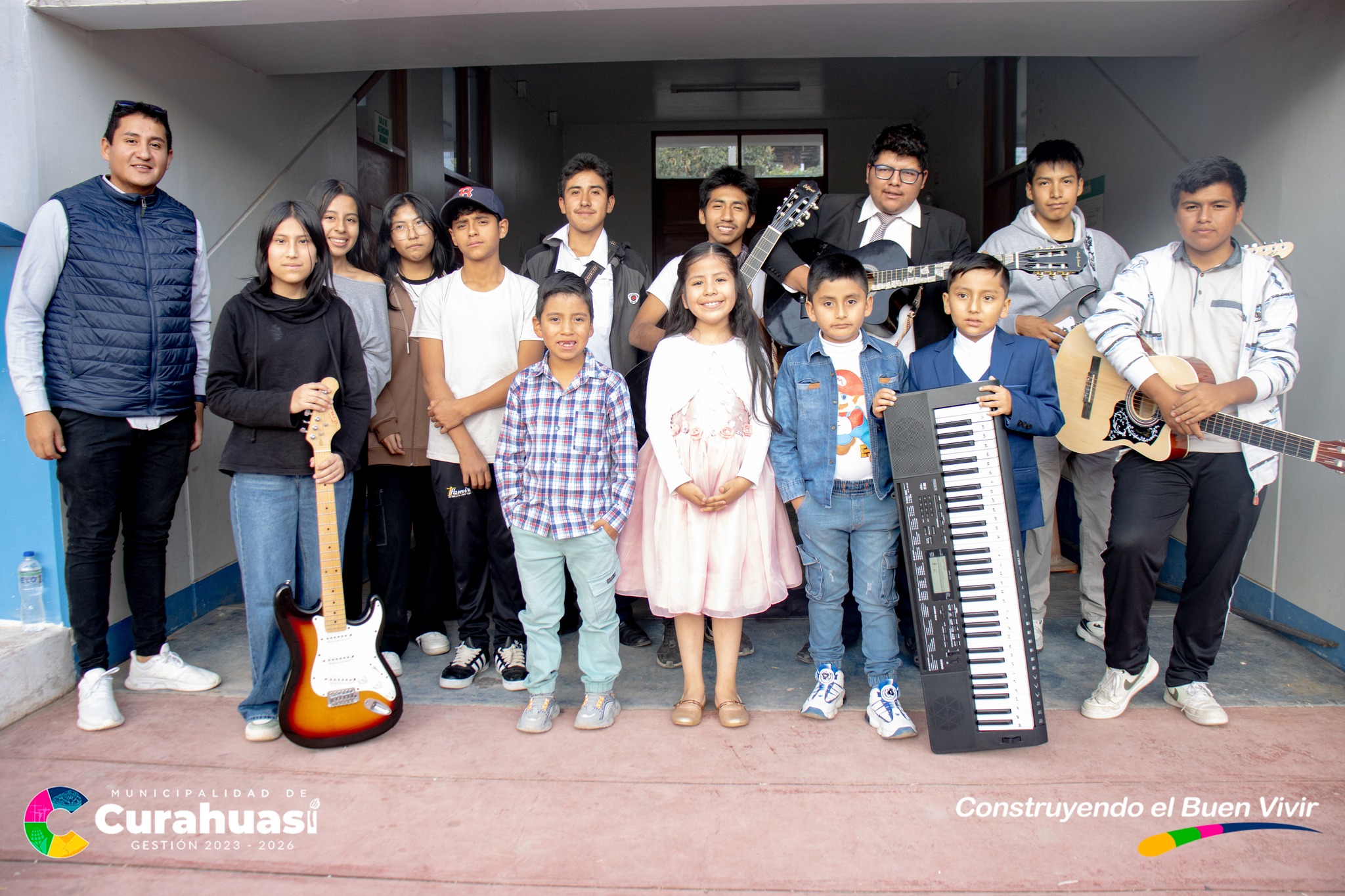 Gracias a la Municipalidad de Curahuasi Niรฑos, Niรฑas y Adolecentes Reciben Clases Gratuitas de Canto y Mรบsica