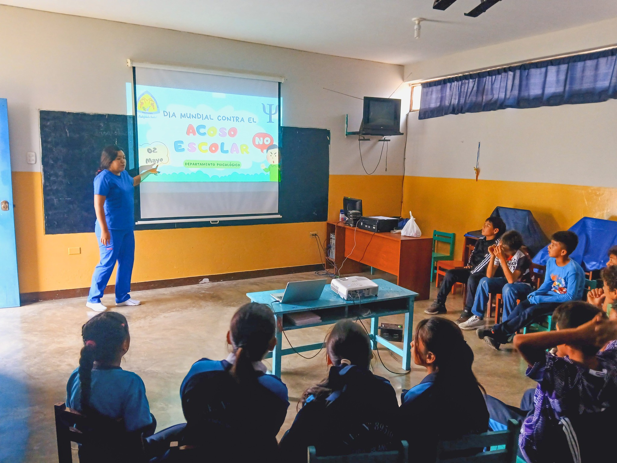 niños con la psicóloga