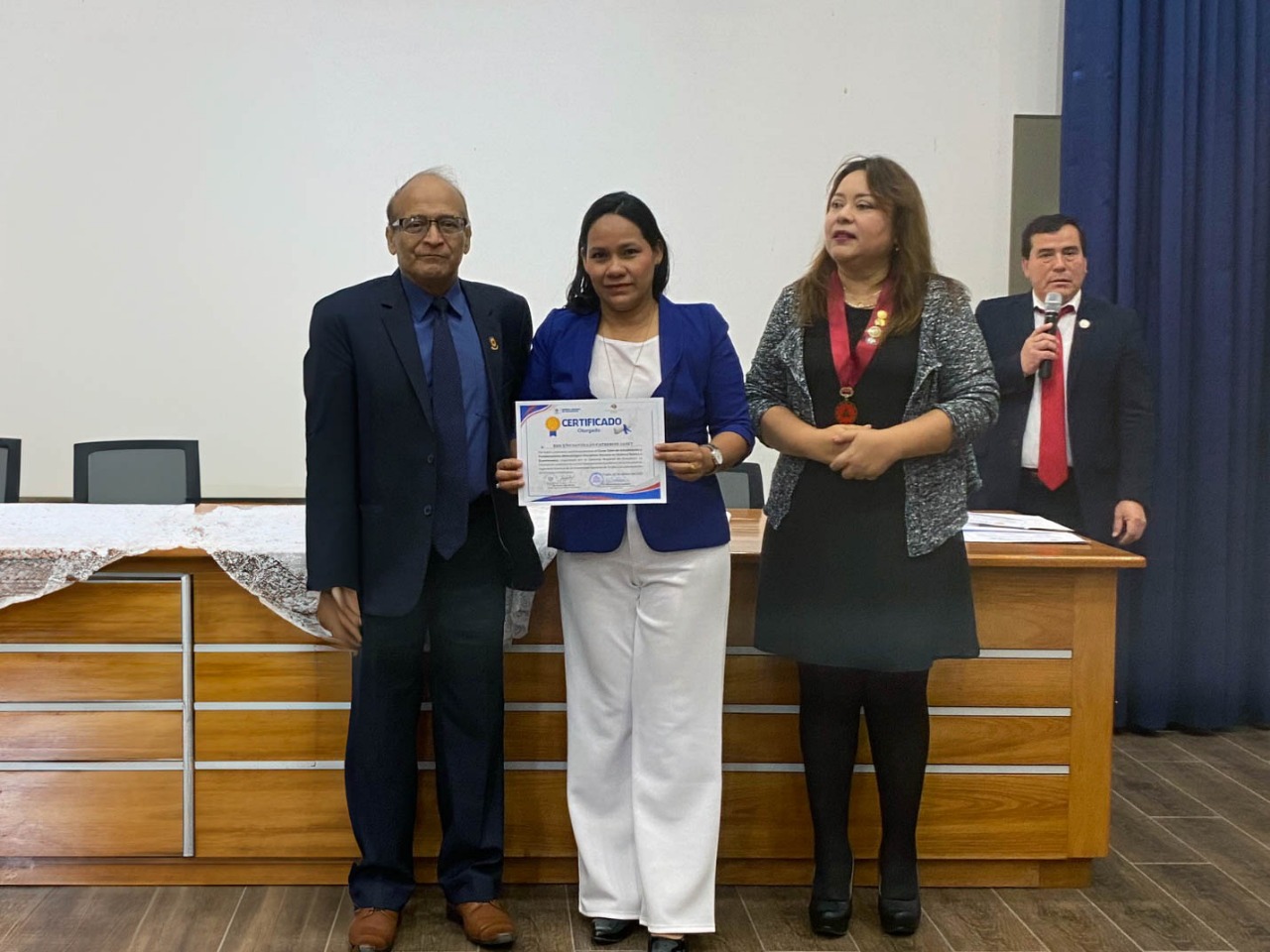 Gore Entrega Certificados A Docentes De Ciencia Y Tecnología Que Culminaron Curso De Actualización En Química
