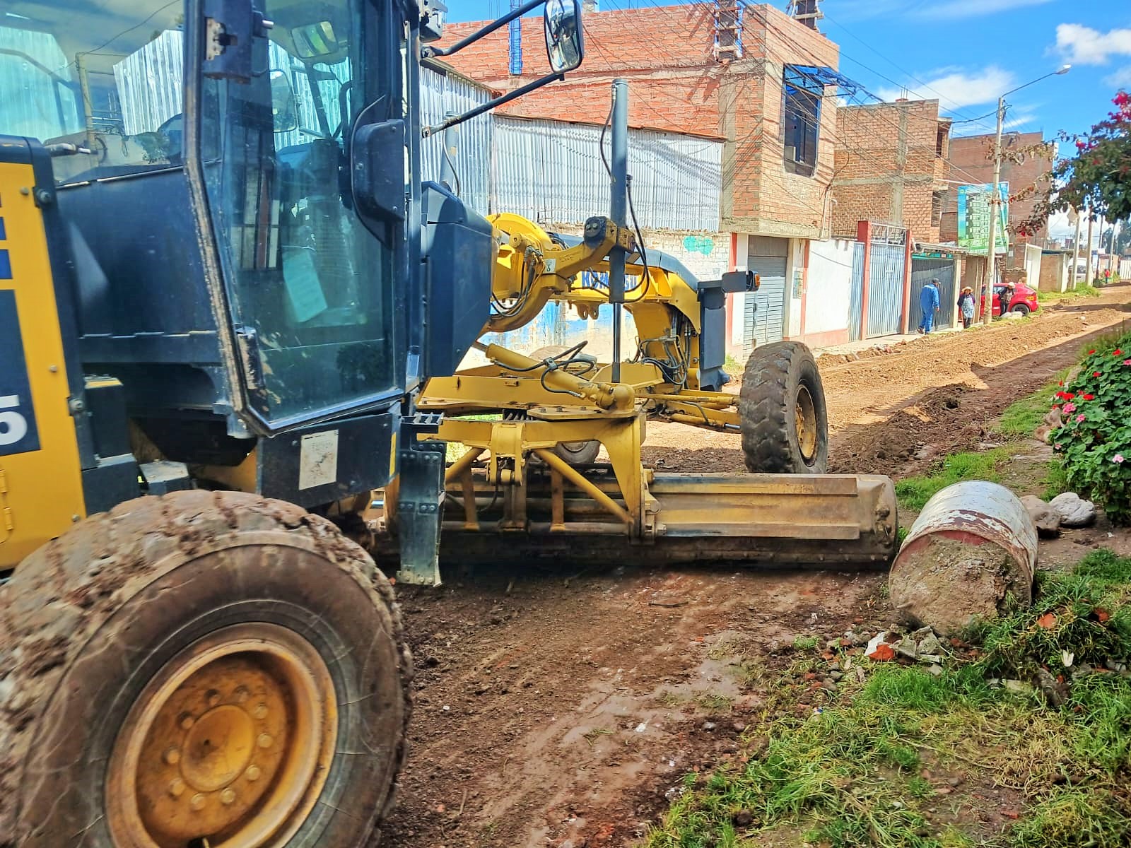 trabajos de mantenimiento en las calles Hilarión y Las Flores