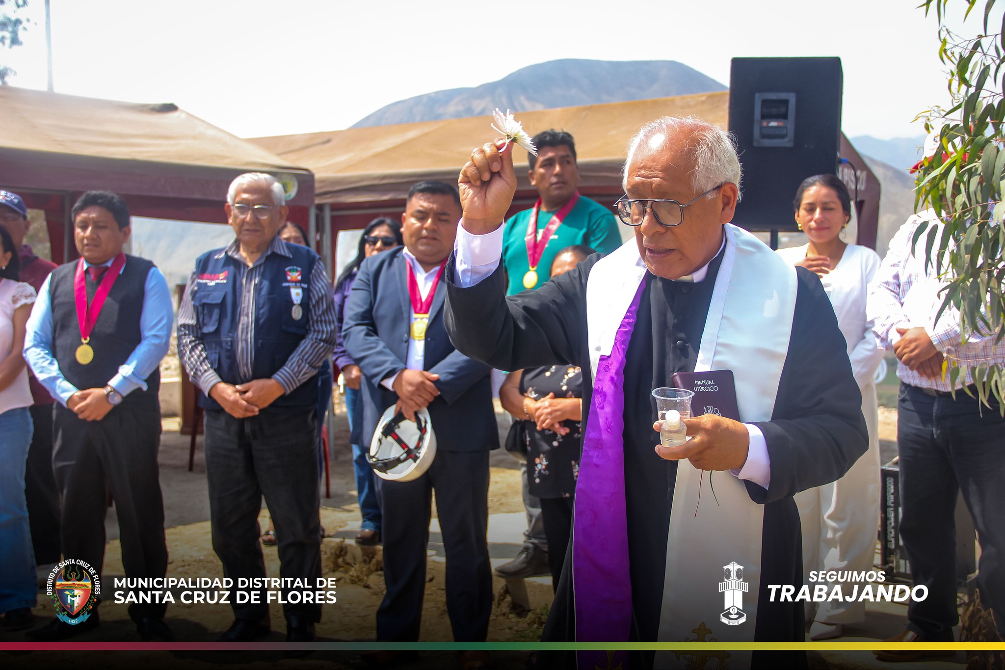 Azpitia Vive un Día Histórico con Colocación de Primera Piedra de la "Plaza de los Fundadores"