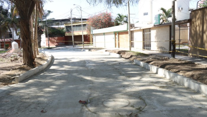 Urb. Club Grau
