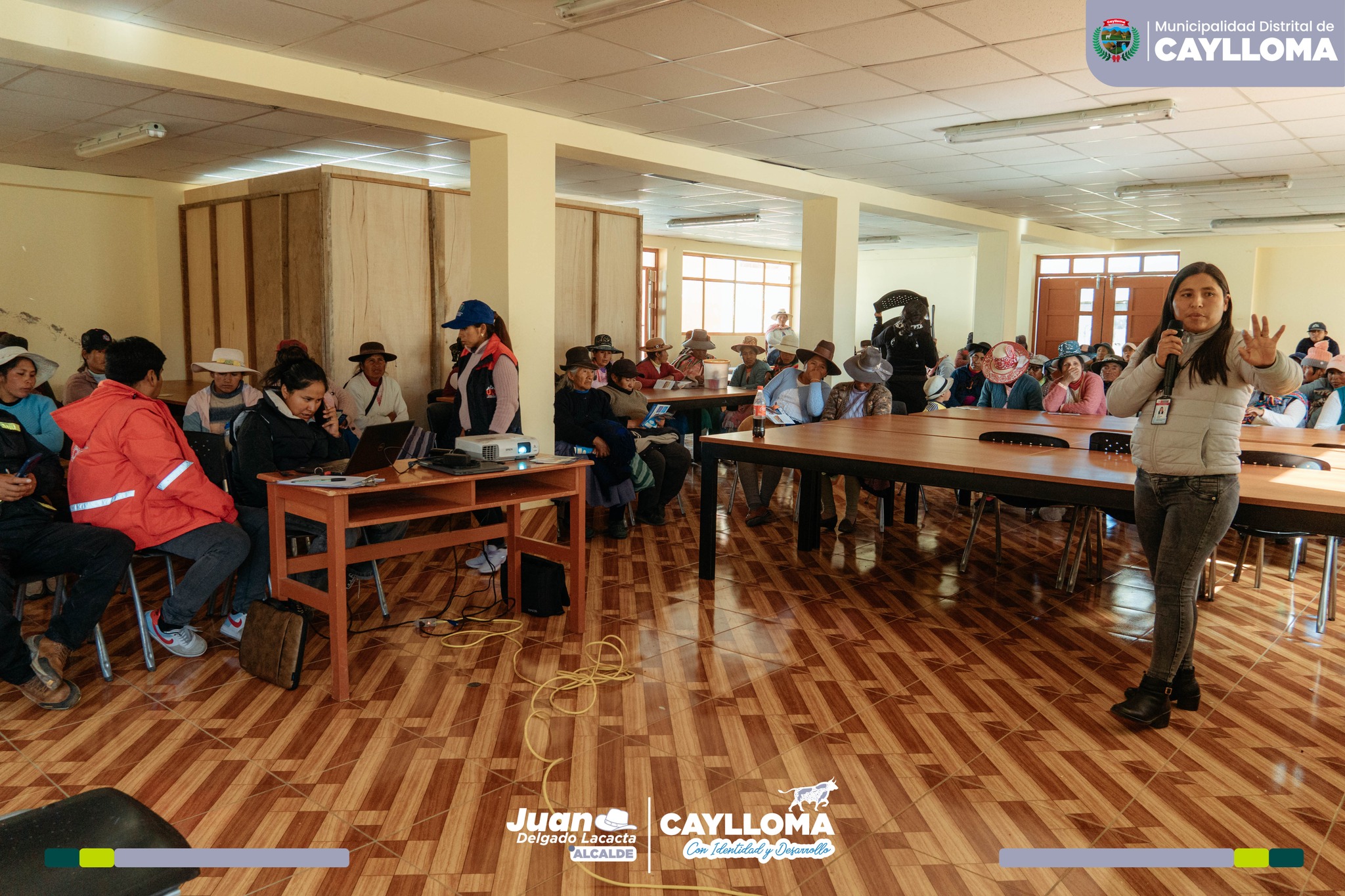 Municipalidad Distrital De Caylloma Impulsa Reunión Clave Con Midis Para Fortalecer Programas Sociales