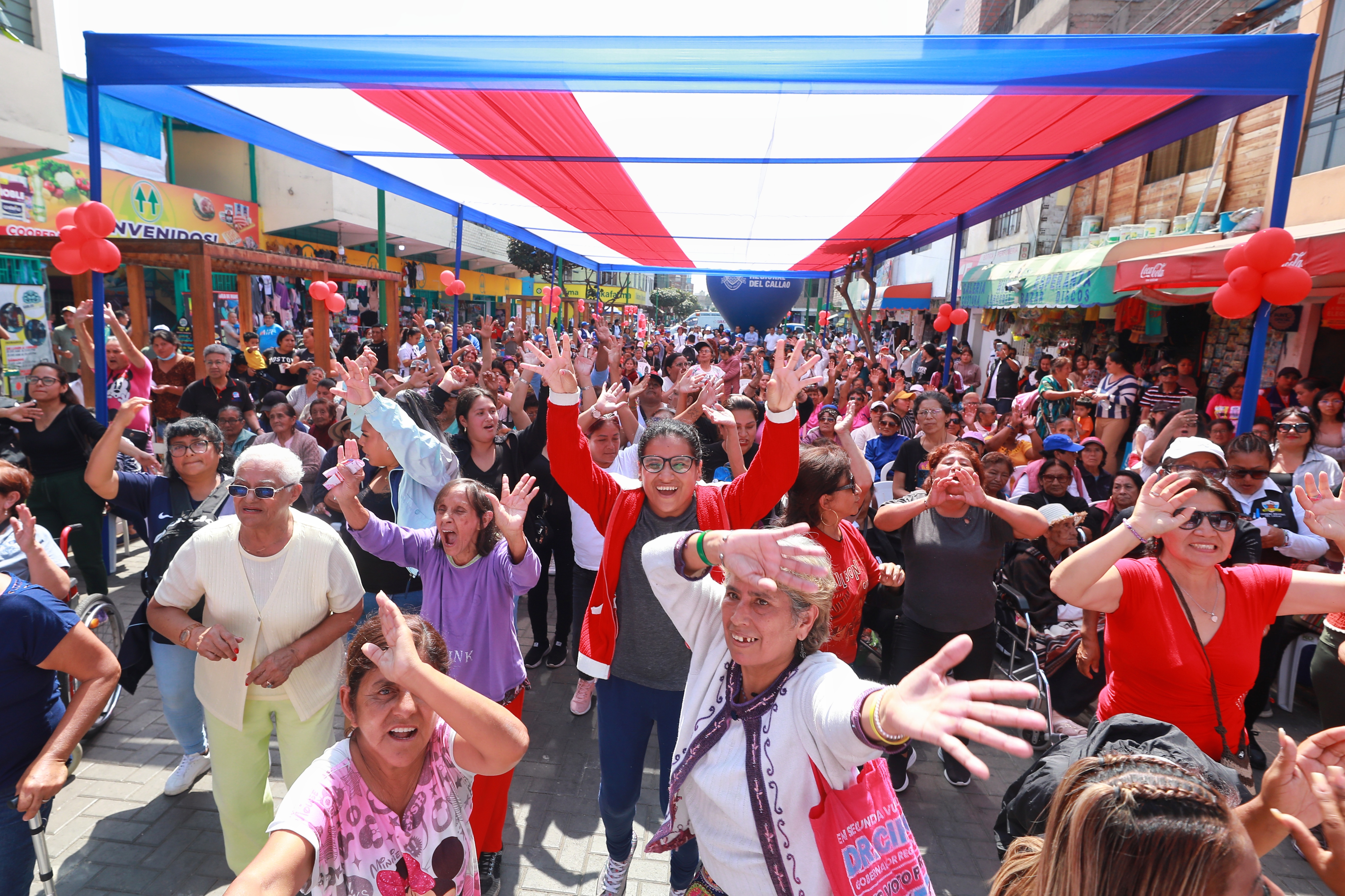 Emoción, alegría y mucho ritmo en homenaje a las “mamitas chalacas” en Carmen de la Legua Reynoso