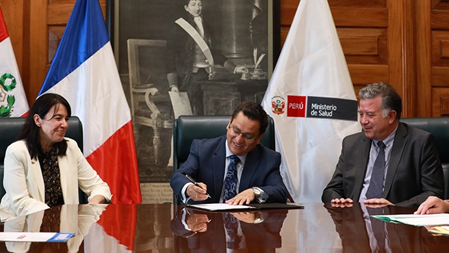 Ministro César Vásquez y embajada de Francia sellan alianza que hará posible Maestría en Salud Pública
