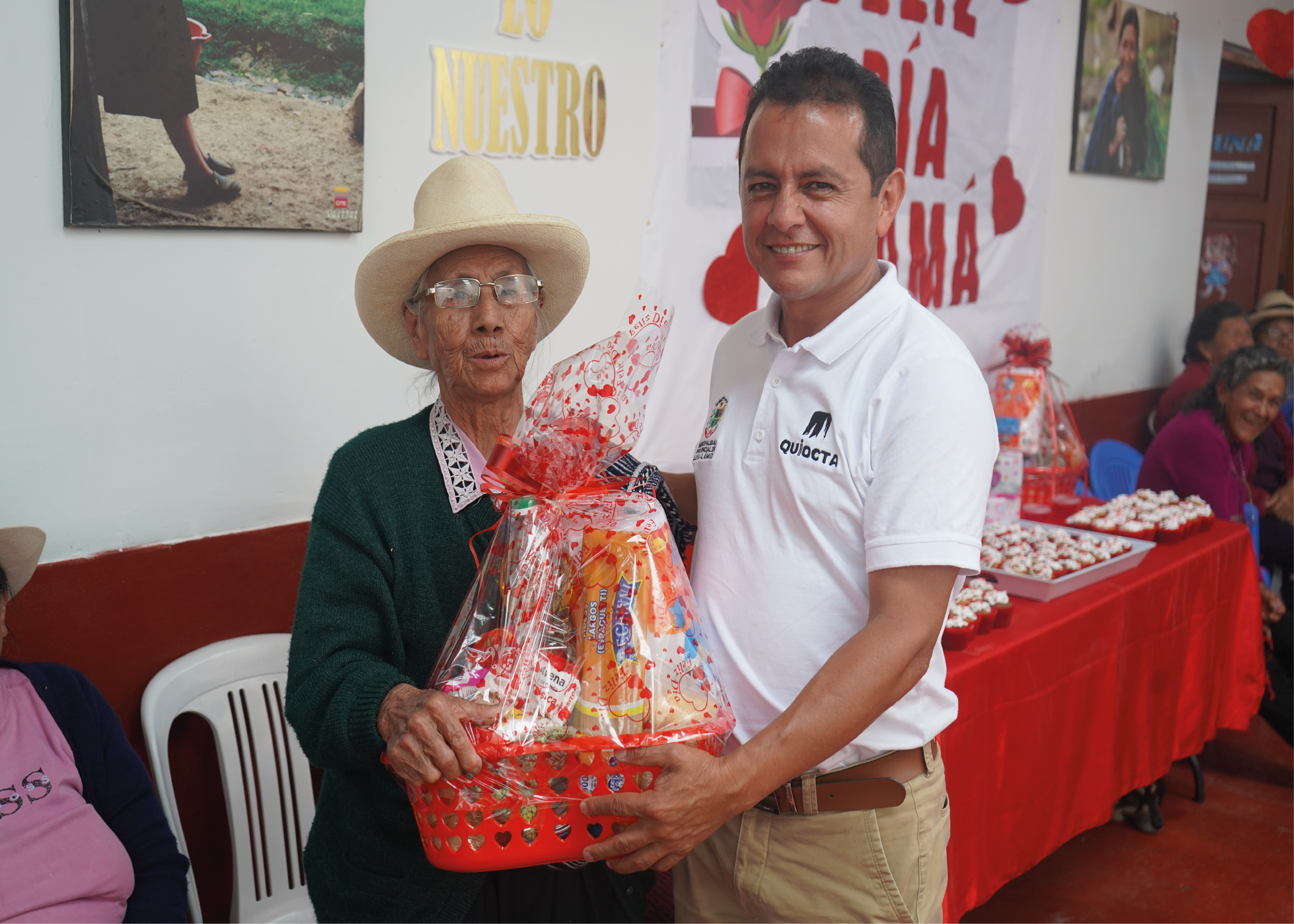MPLL Celebra el Día de la Madre con nuestros abuelitos del CIAM