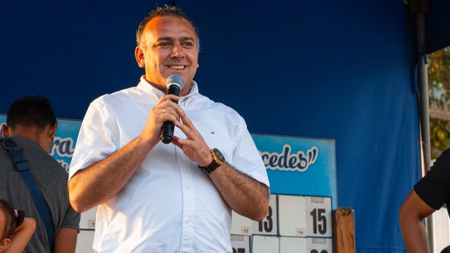 Participamos en el Gran Bingo Show Kermés de la parroquia San Pedro Nolasco, disfrutando de un día lleno de alegría y grandes premios 🎉🍽️🎁.