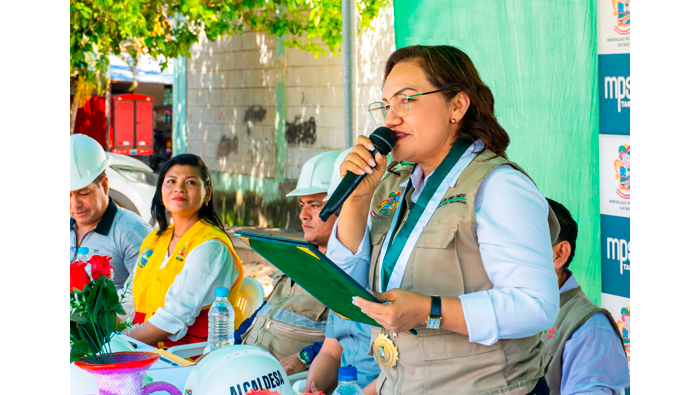 Gestión municipal coloca primera piedra para la construcción de parque.
