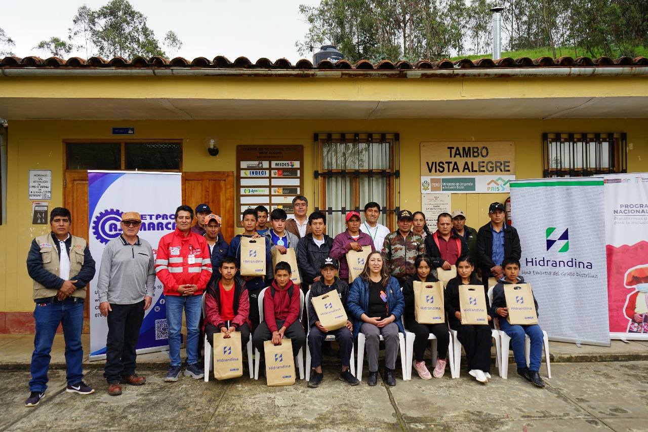 Son 43 estudiantes que iniciarán la formación técnica en electricidad.