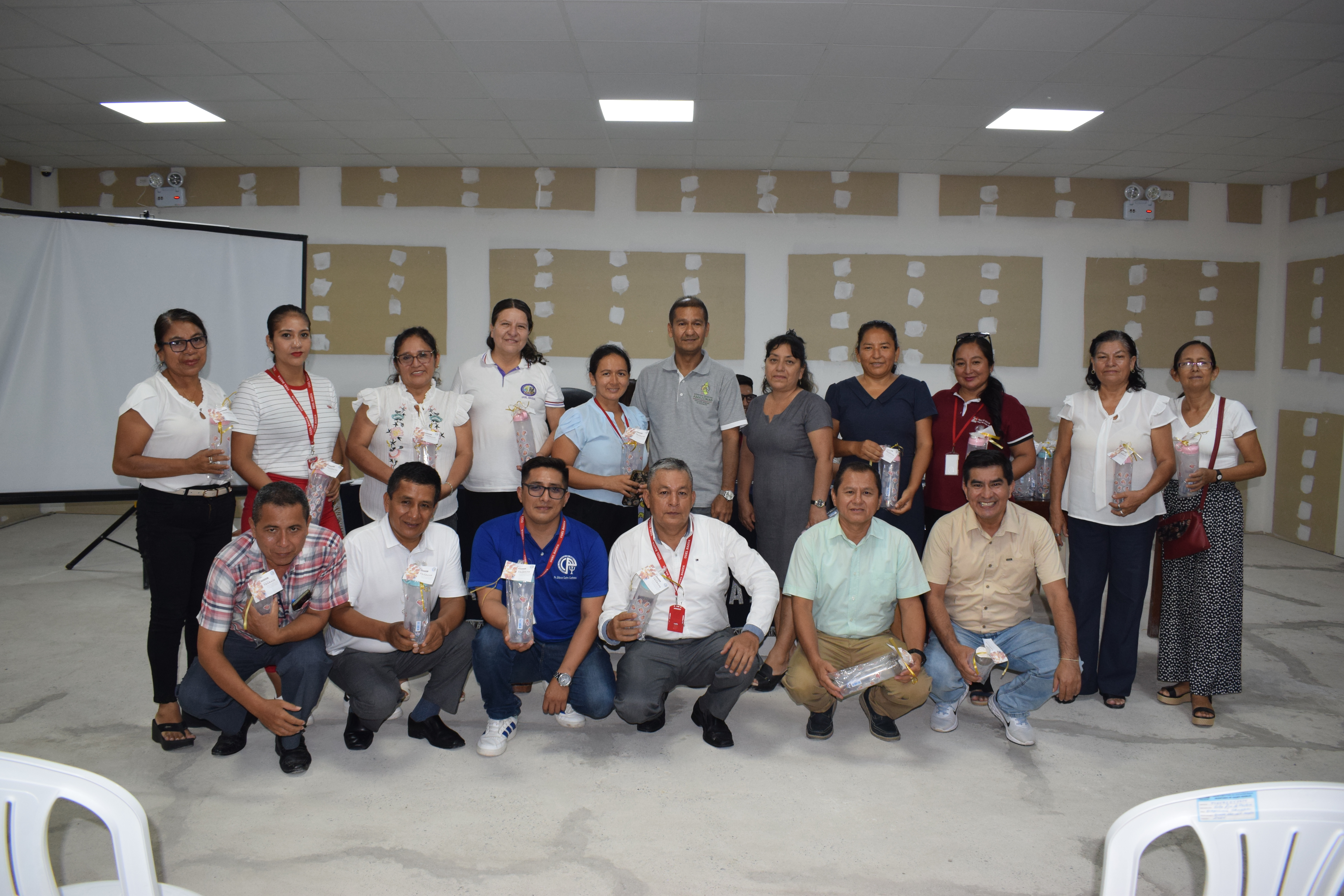 UGEL Bagua rinde homenaje a sus trabajadores en el marco del Día del Trabajador