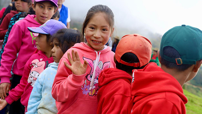 GRELL amplía servicio educativo en Santiago de Chuco y asegura atención escolar para niños del ande profundo