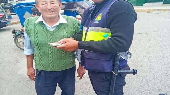 serenazgo devolviendo la billetera