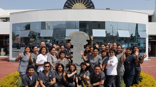 INSM rinde emotivo homenaje a técnicos de enfermería en su día con jornada académica y ceremonia de reconocimiento