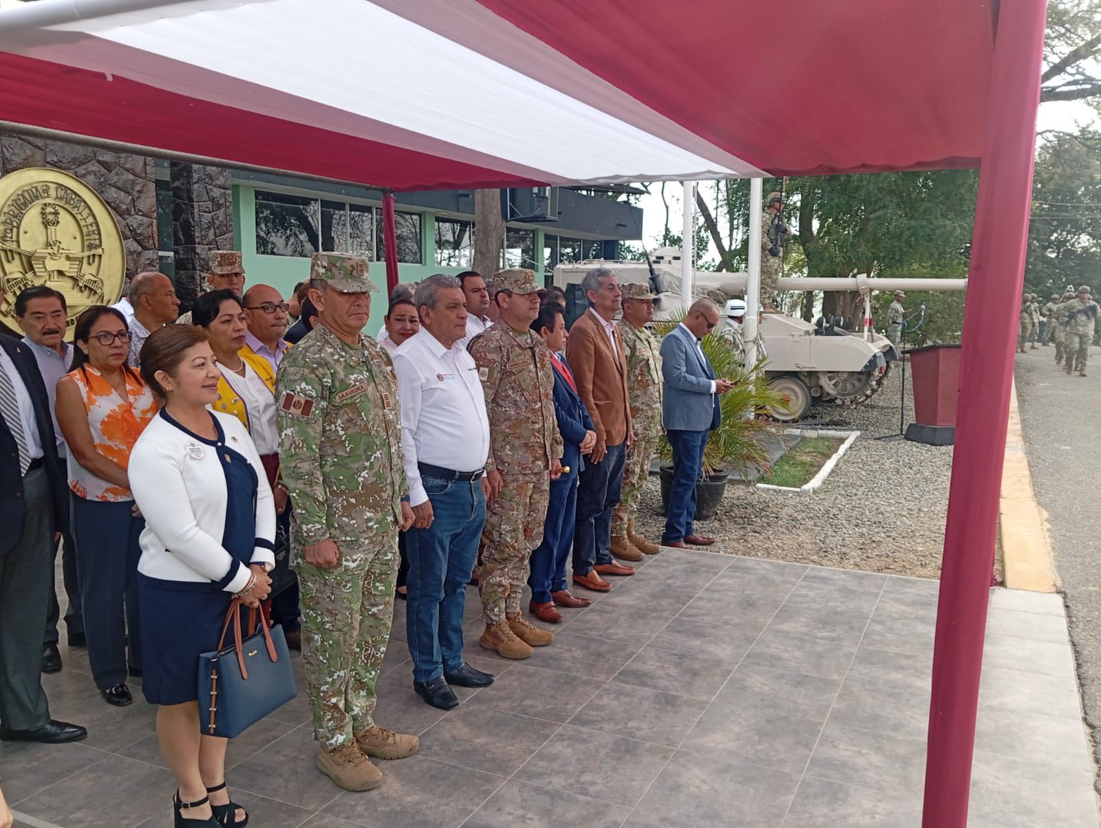 Ejército reconoce al alcalde Marlem Mogollón por su compromiso con Sullana