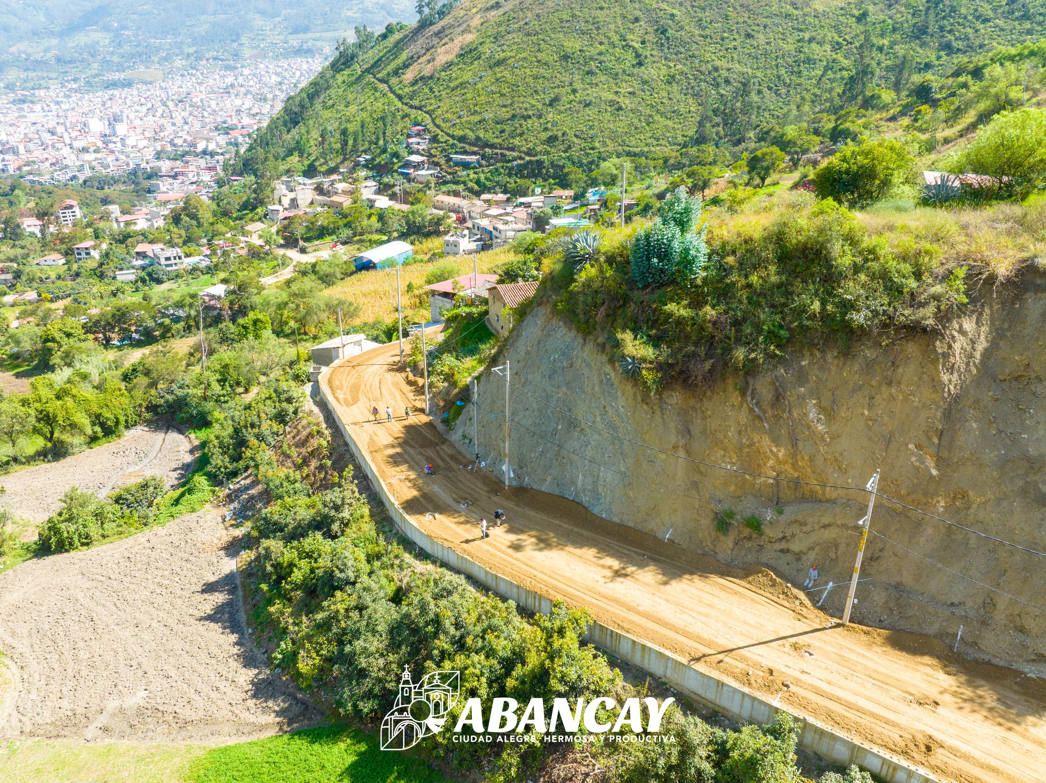 👷♂️🚧 Alcalde De Abancay Supervisa Importante Obra Vial En Aymas Que Transformará La Conectividad En Sectores Estratégicos De La Ciudad.