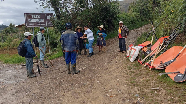 ¡Trabajando juntos por caminos más seguros! 