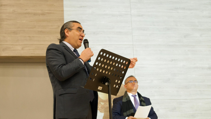 Organizan clase magistral en Bogotá con artesana peruana Magaly Luzalde