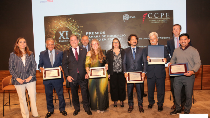Premian a emprendedores peruanos radicados en España