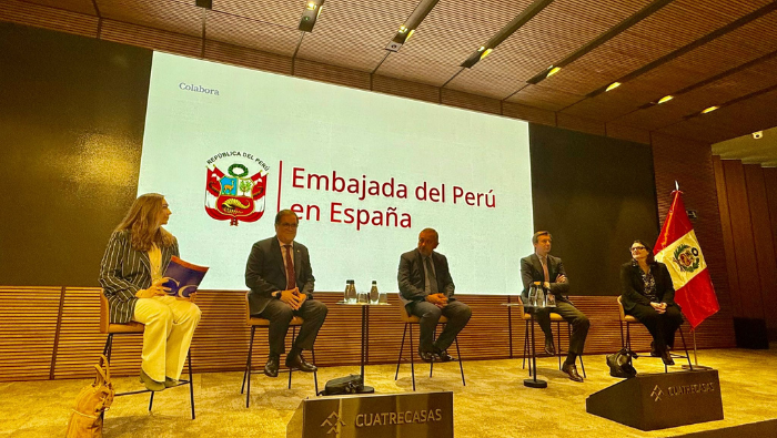 Premian a emprendedores peruanos radicados en España