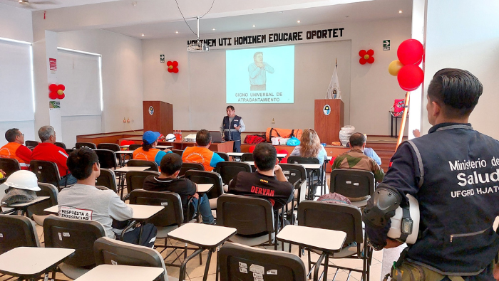 16-05 capacitación une (2)