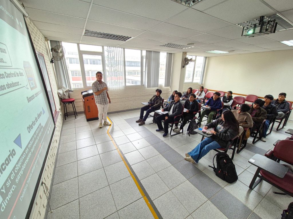 Alumnos de la Academia Preuniversitaria Municipal de Surco ingresan a centros de educación superior