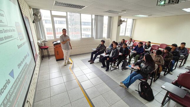Alumnos de la Academia Preuniversitaria Municipal de Surco ingresan a centros de educación superior
