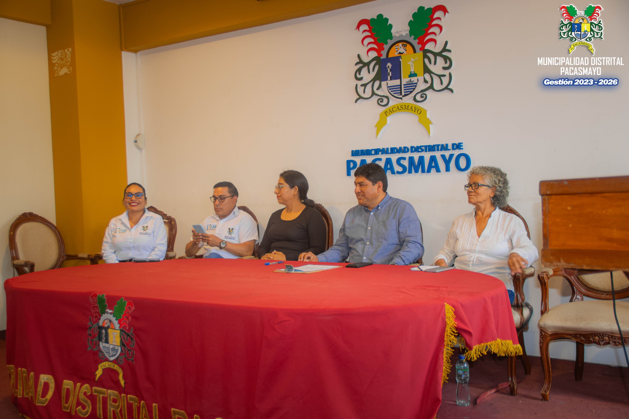 charla informativa LLAMKASUN PERU 2